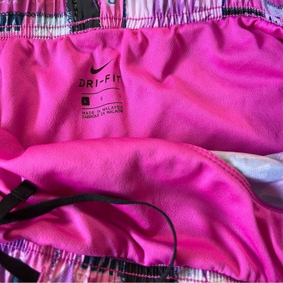 Women’s Printed Nike Tempo Dri Fit Shorts - Picture 3 of 4